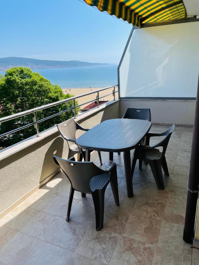 Kaya Apartment *